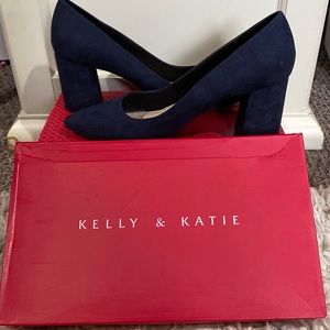 KELLY & KATIE HEELS SIZE 10